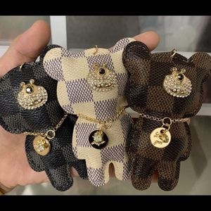 Bear keychain/brown